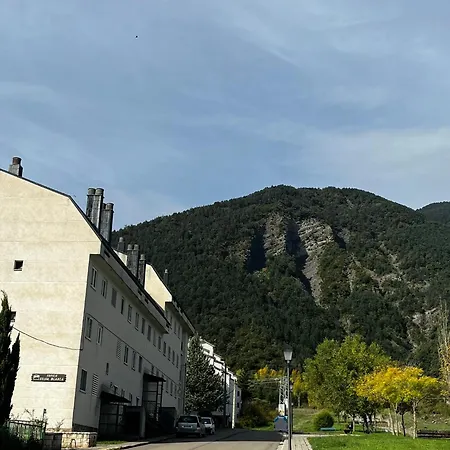 Selva Blanca 9 * Villanúa